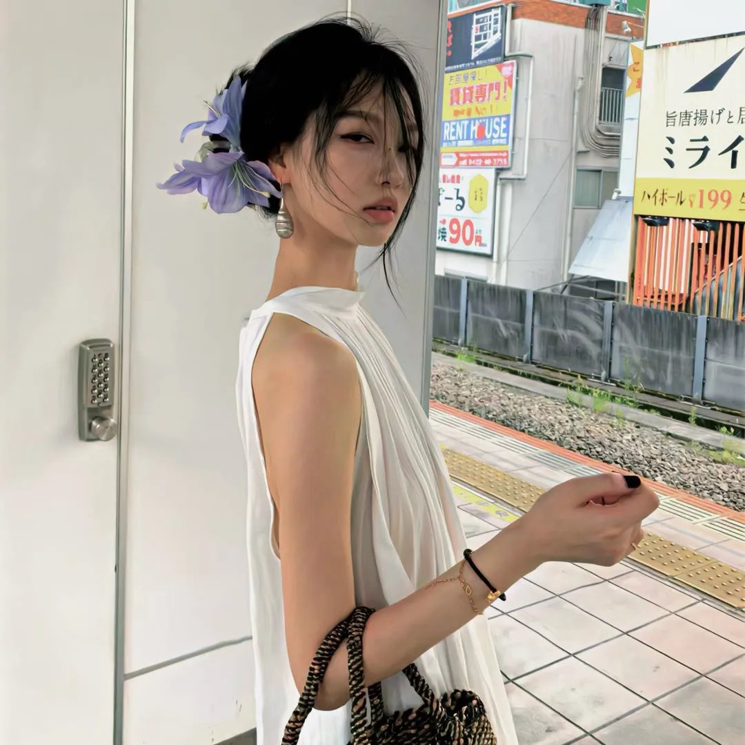 报告陛下小公主又拿玉玺砸核桃